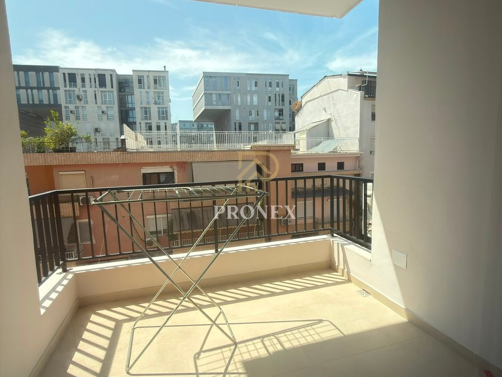 Apartament 2+1+2+Parking per qira tek Komuna e Parisit