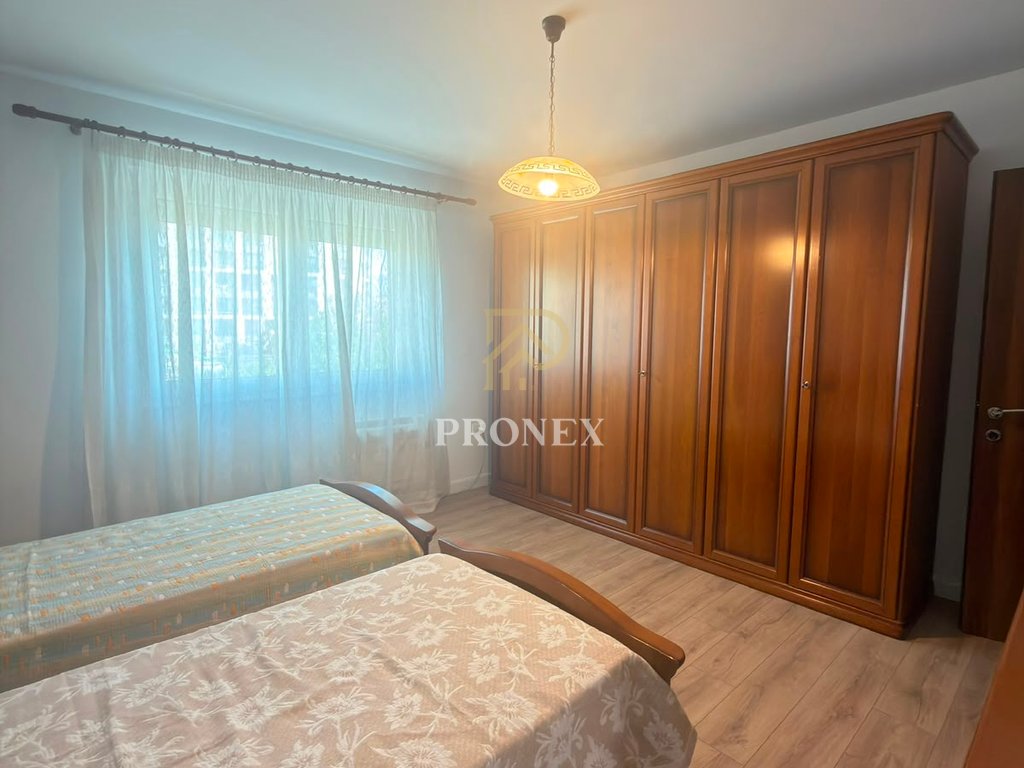 Apartament 2+1+2+Parking per qira tek Komuna e Parisit