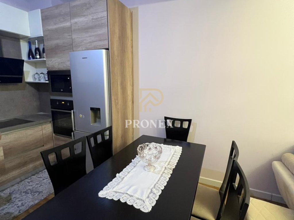 Apartament ne shitje 2+1 tek Golden Park perballe Spitalit Amerikan