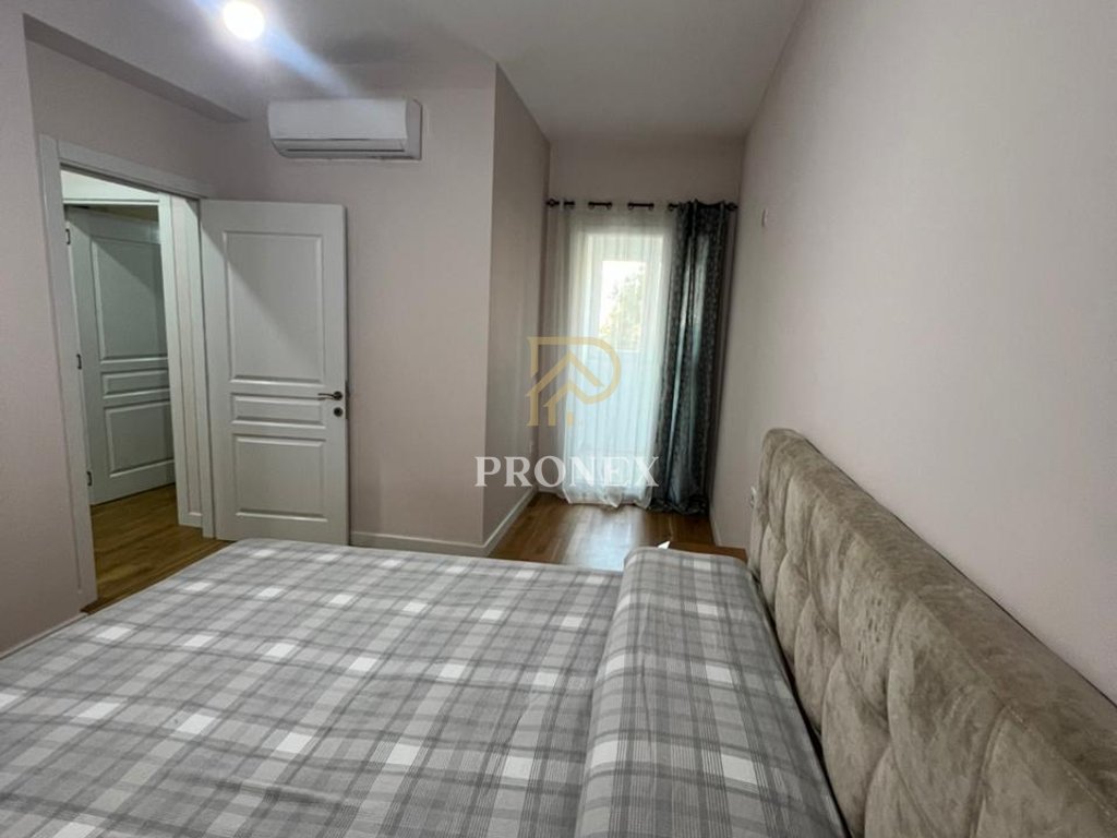 Apartament ne shitje 2+1 tek Golden Park perballe Spitalit Amerikan