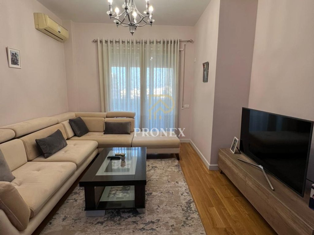 Apartament ne shitje 2+1 tek Golden Park perballe Spitalit Amerikan