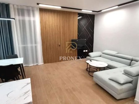 Appartamento in affitto 2+1 a Fresk