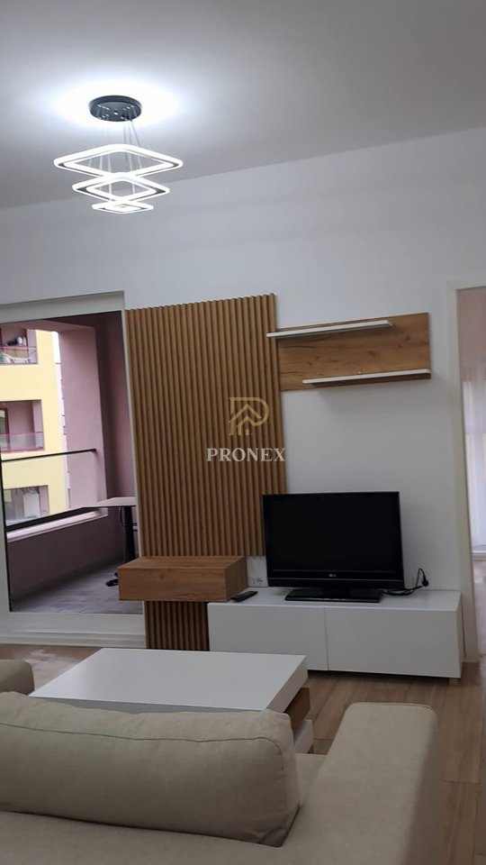 Apartament me qera 2+1 ne Ali Dem Kompleksi Mangalem