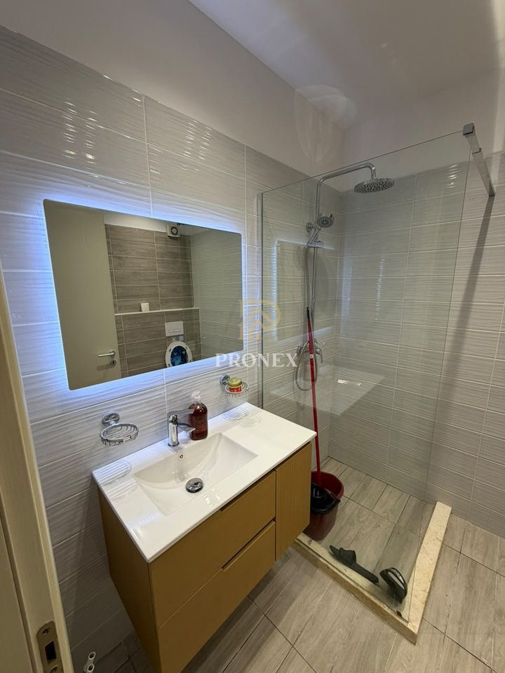 Apartament me qera 1+1 tek Stacioni i Trenit