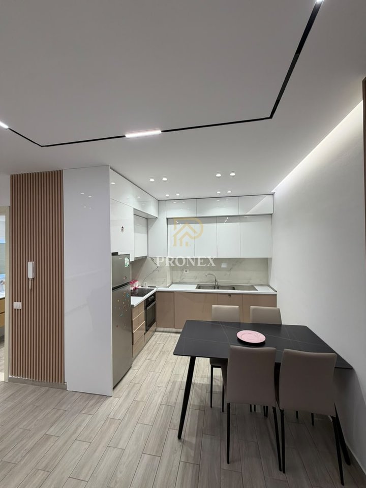 Apartament me qera 1+1 tek Stacioni i Trenit