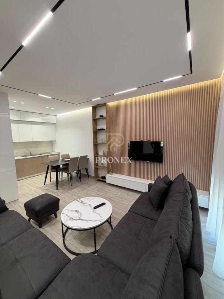 Apartament me qera 1+1 tek Stacioni i Trenit