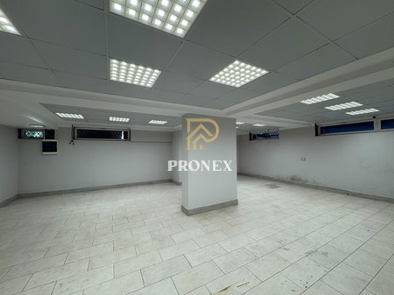 Ambient Komercial me qira në Durrës