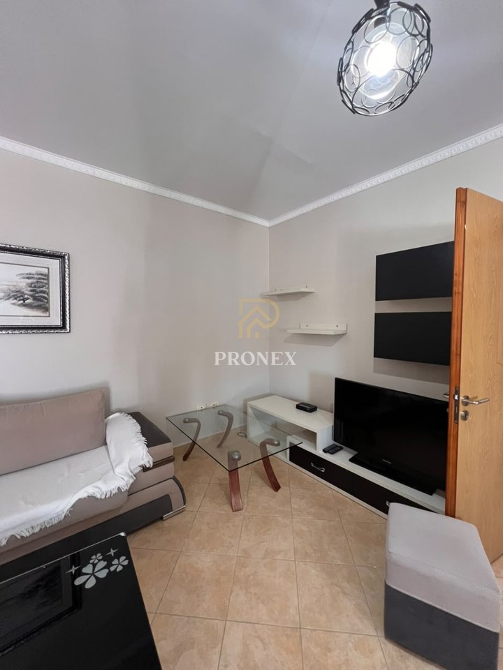 Apartament me qera 2+1 ne Astir