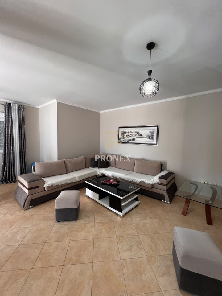Apartament me qera 2+1 ne Astir