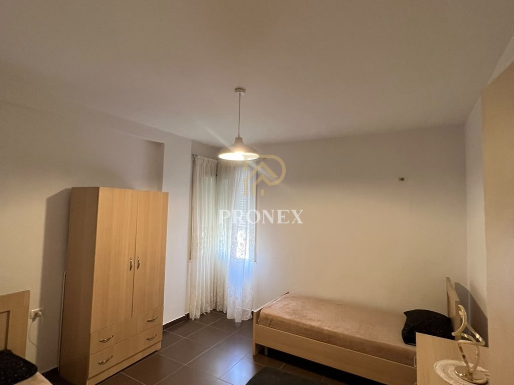 Apartament me qera 2+1 tek Liqeni i Thate