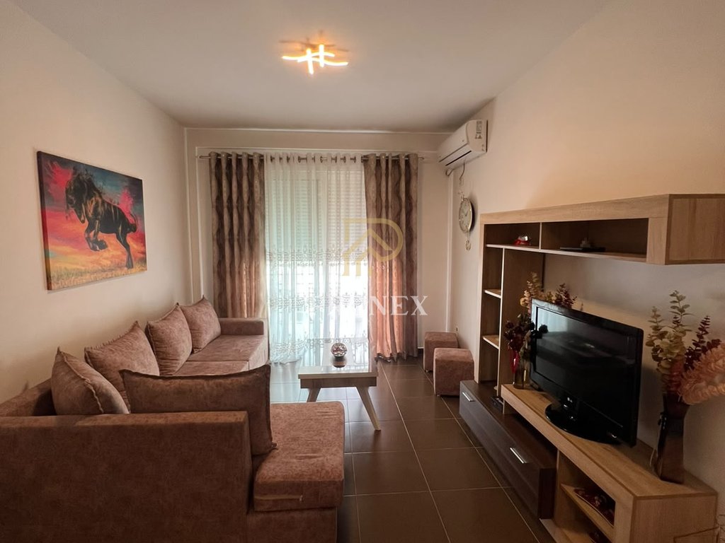 Apartament me qera 2+1 tek Liqeni i Thate