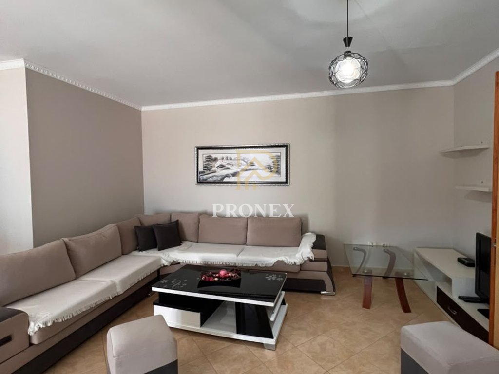 Apartament me qera 2+1 ne Astir