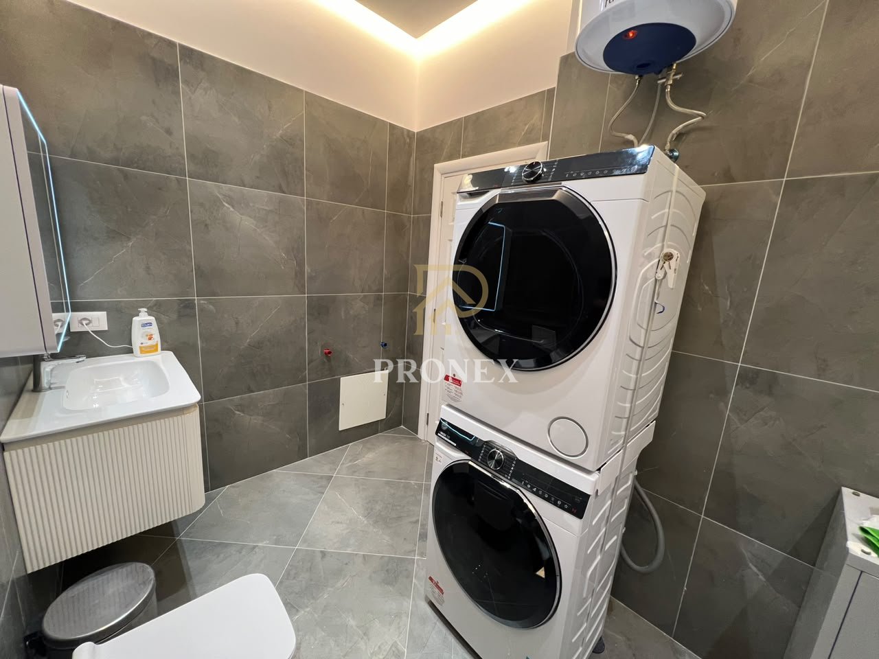 Apartament me qera 1+1 tek Rruga e Kavajes