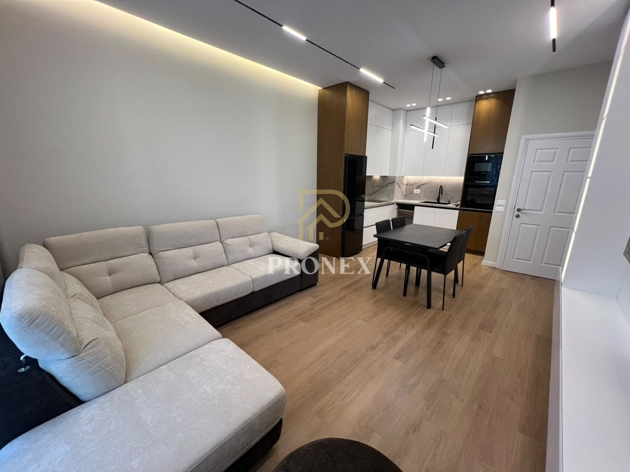 Apartament me qera 1+1 tek Rruga e Kavajes