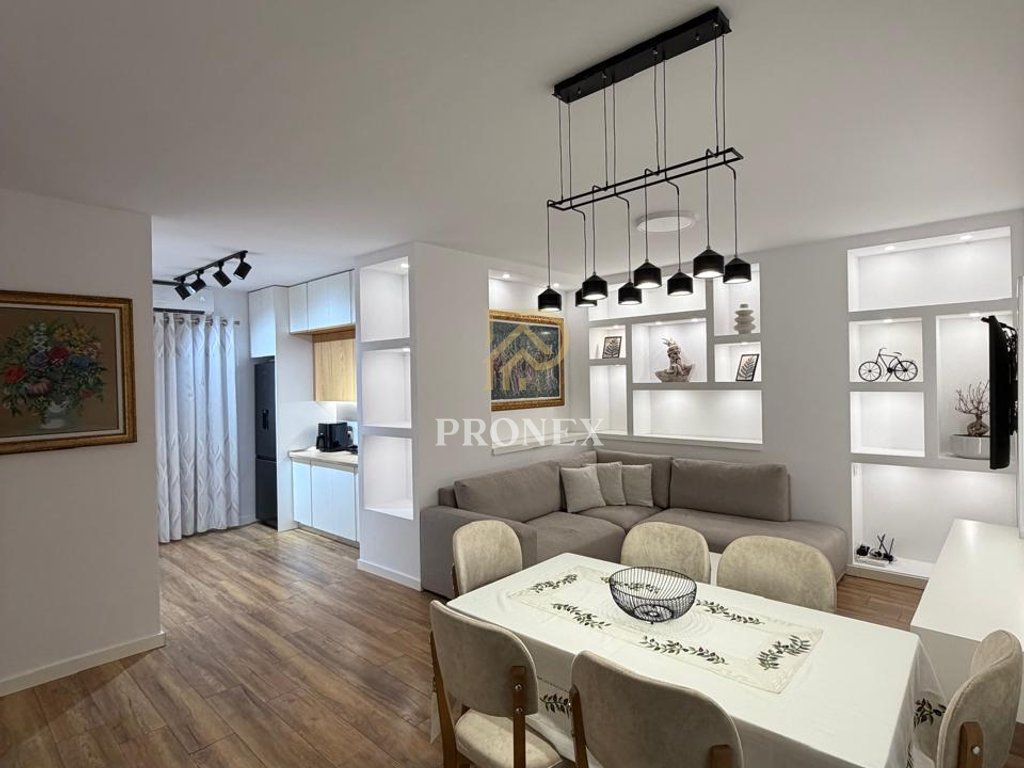 Apartament me qera 2+1 ne Astir
