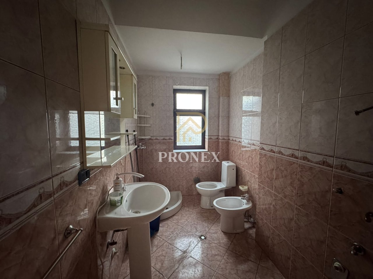 Ufficio, 2+1, in affitto, Via Kavaja, - 80.000 Leke