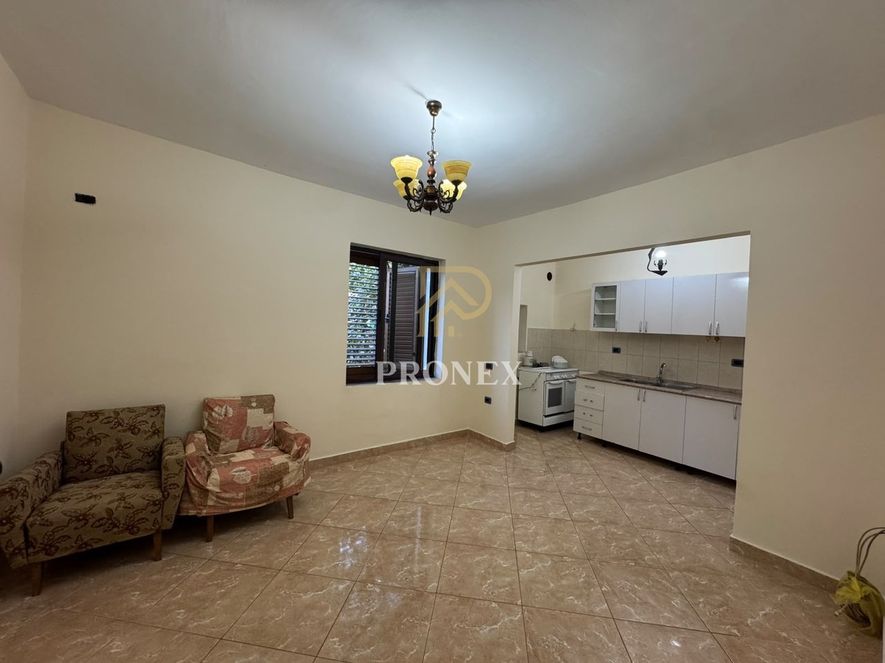 Ufficio, 2+1, in affitto, Via Kavaja, - 80.000 Leke