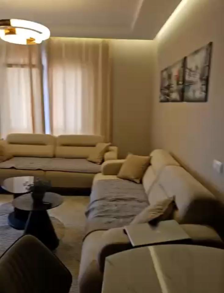 Apartament 2+1+2 me qera Rruga Dritan Hoxha