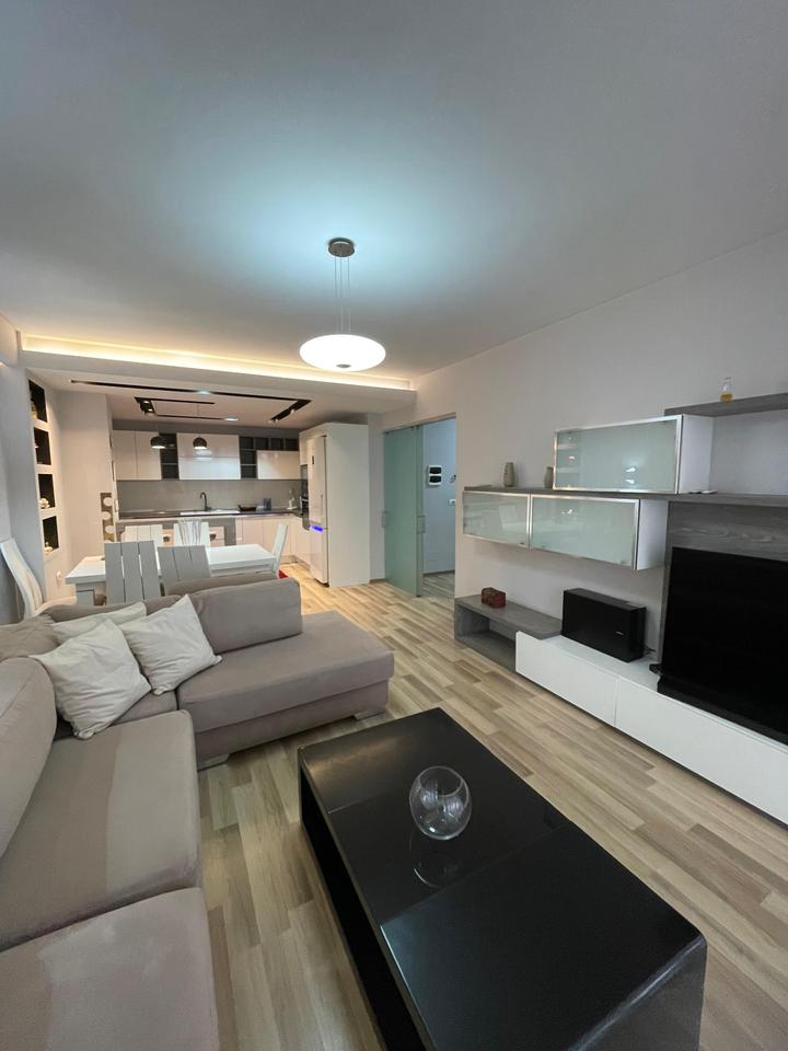 🏡Affittasi appartamento 2+1 in Via Sulejman Pasha, Mine Peza!