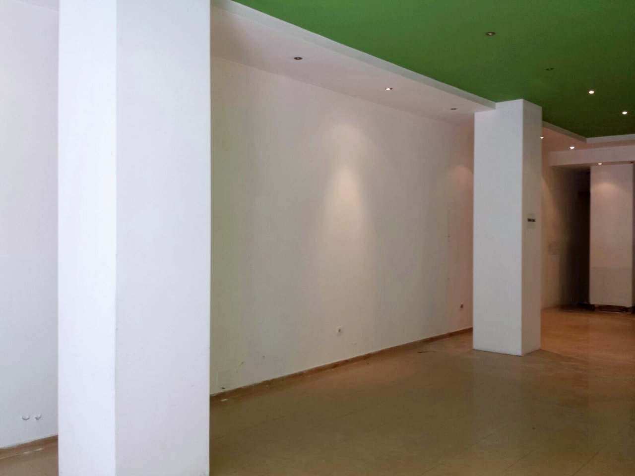 Shitet ambjent biznesi me sip.125m² tek Zogu i Zi!