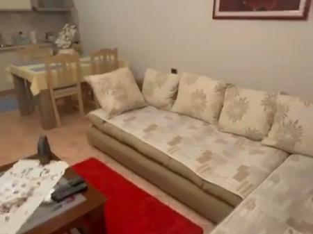 A 3+1+2T apartment is for rent near the Ballet School.