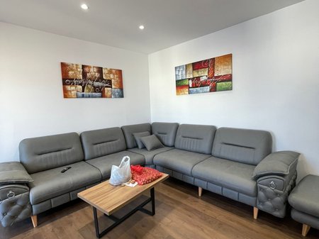 🏡Jepet apartament 2+1+2 me qera tek Shkolla 9-vjecare Hasan Vogli , Mine Peza!