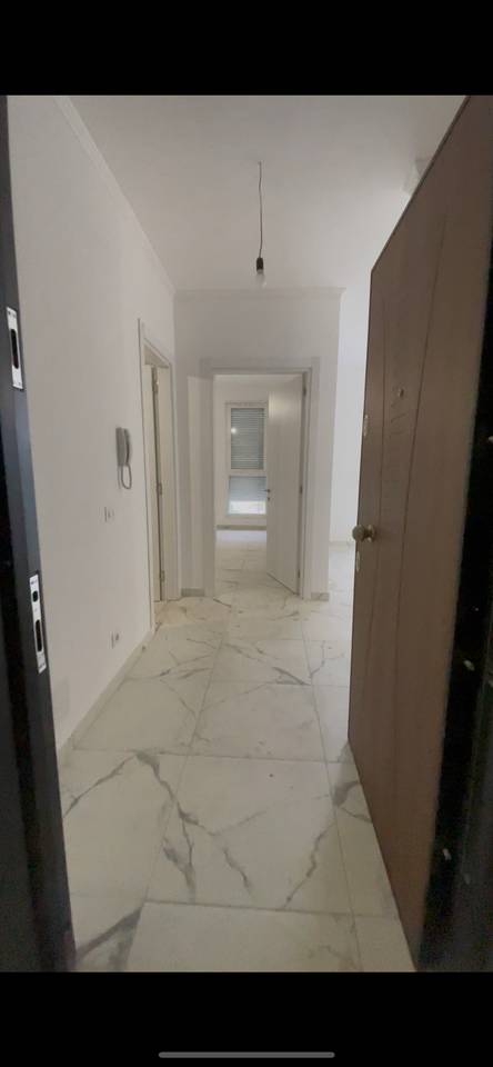 Jepet me qera apartamenti 1+1 ,tek Univers City!