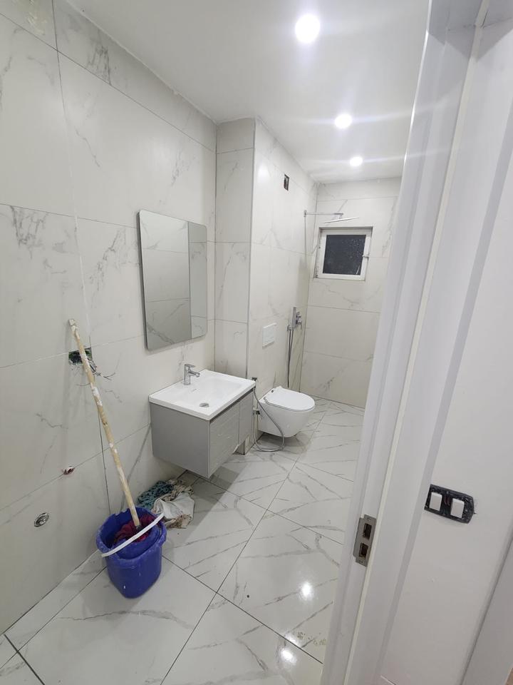 Shitet apartament 1+1 te Komuna e Parisit,Rruga Skender Luarasi