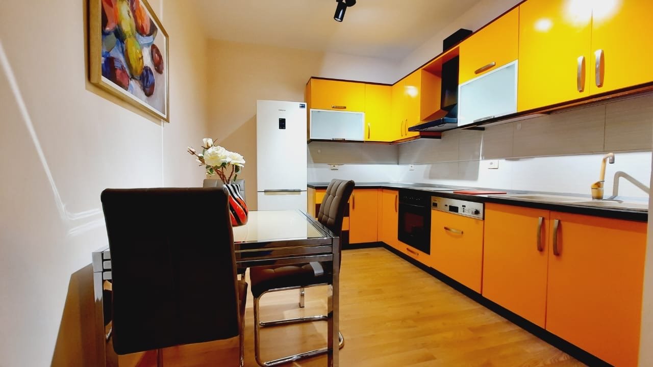 For rent: 2+1+2 apartment with parking at the Zoological Garden.