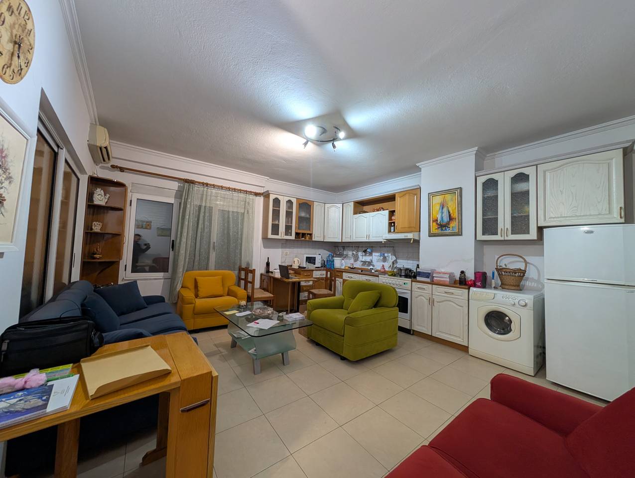 Jepet me qera 2+1+2 tek Tajvani