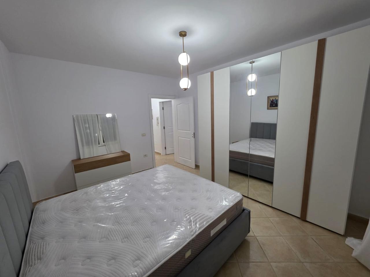 Apartament 1+1 me qera Ish Ekspozita