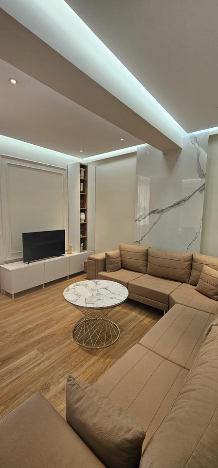 A 1+1 apartment is for rent at Fusha e Aviacionit.