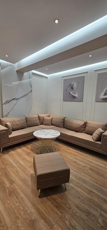 A 1+1 apartment is for rent at Fusha e Aviacionit.