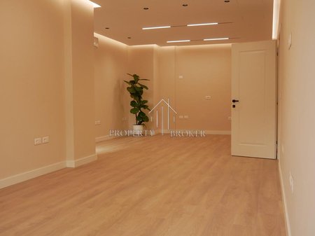 Business space near Air Albania Stadium (2+1+2+parking space)