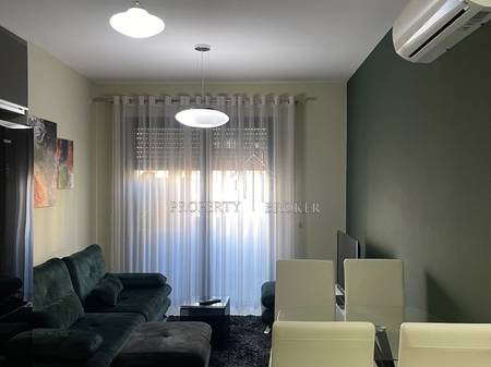 Jepet me qera apartament 1+1 tek Stadiumi Dinamo!