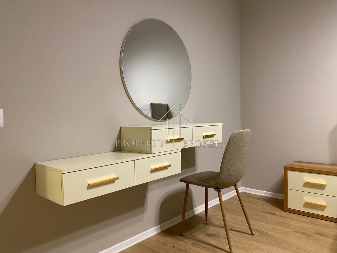 Jepet me qera apartament 1+1 Rruga Siri Kodra tek Kontakti!