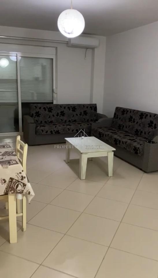 2+1+2 apartment with balcony for rent!