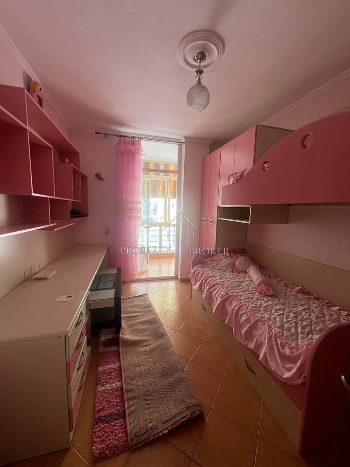 Jepet me qera apartament 2+1  tek Rruga Eshref Frasheri,Don Bosko!