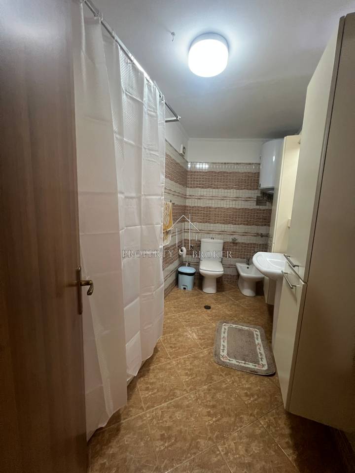 Jepet me qera apartament 2+1  tek Rruga Eshref Frasheri,Don Bosko!