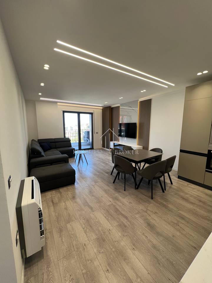 Shitet apartament 2+1+2 Tek Kompleksi Ndregjoni,Rruga Jordan Misja!