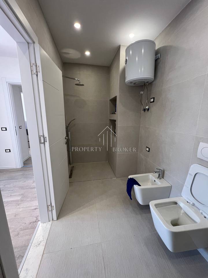 Shitet apartament 2+1+2 Tek Kompleksi Ndregjoni,Rruga Jordan Misja!