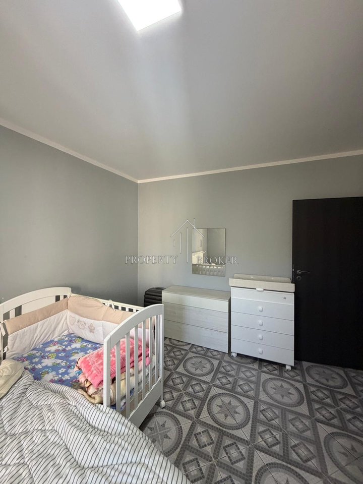 Shitet apartament 1+1+ambjent gatimi ne Laprake!
