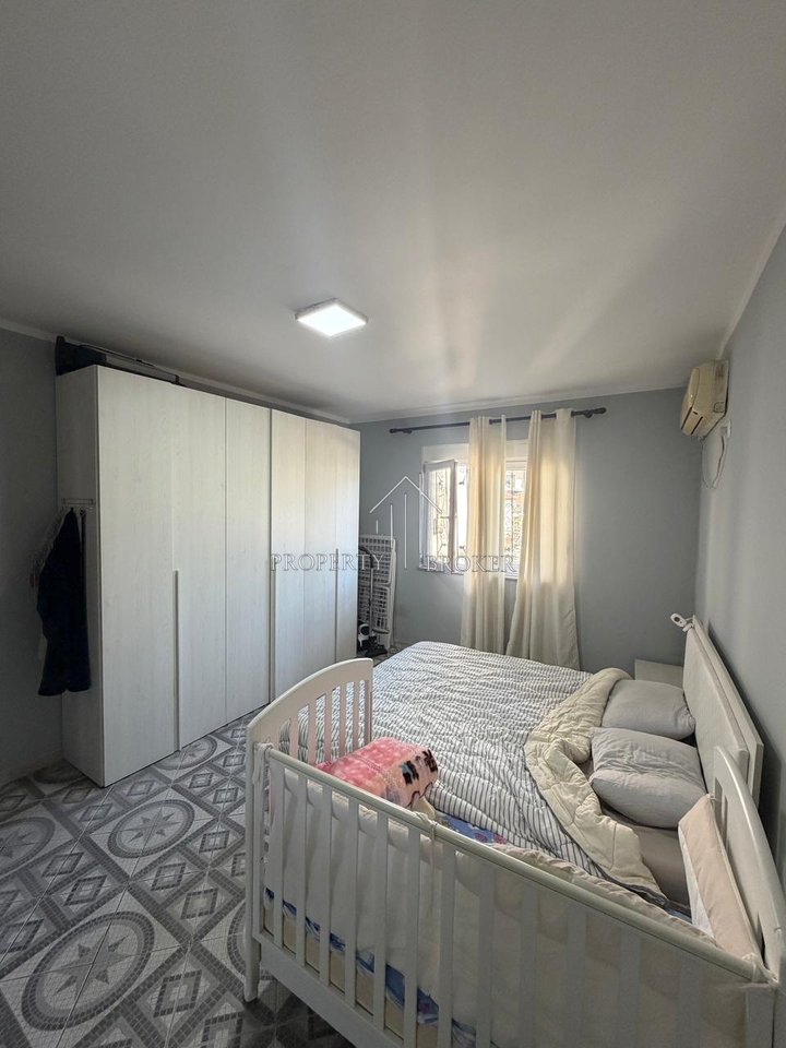Shitet apartament 1+1+ambjent gatimi ne Laprake!