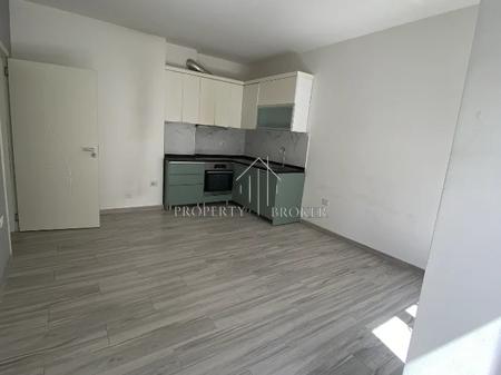 1+1 apartment for rent (unfurnished) on 5 Maj Street!