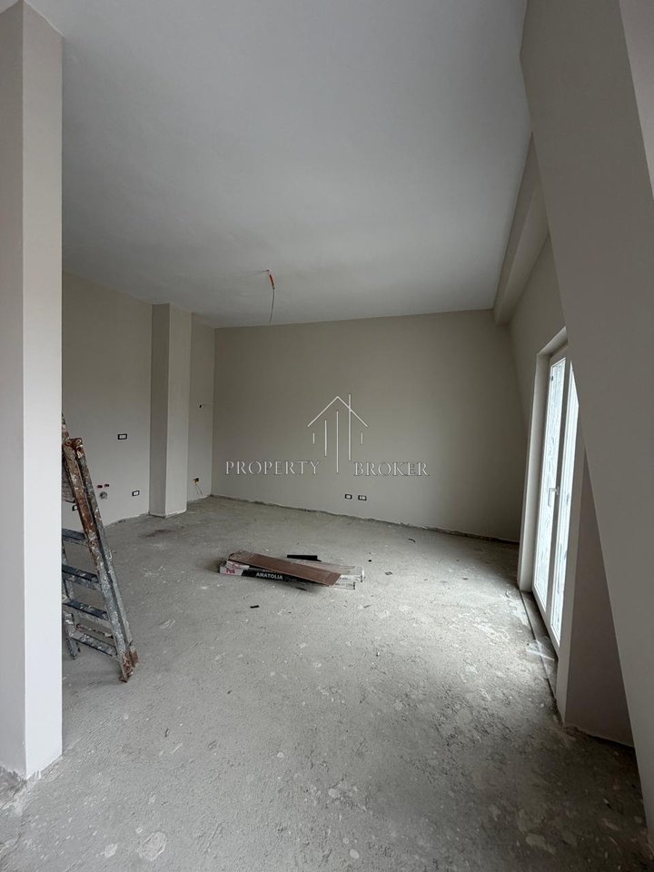 Monolocale in vendita a "Porta Tirana e Re", Sauk!