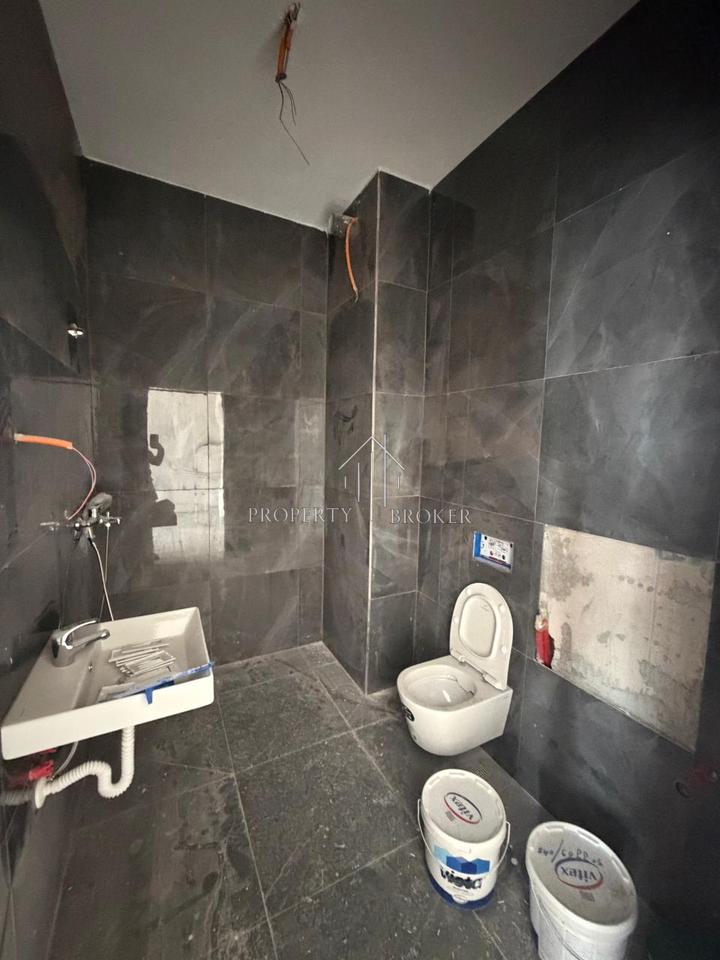 Monolocale in vendita a "Porta Tirana e Re", Sauk!