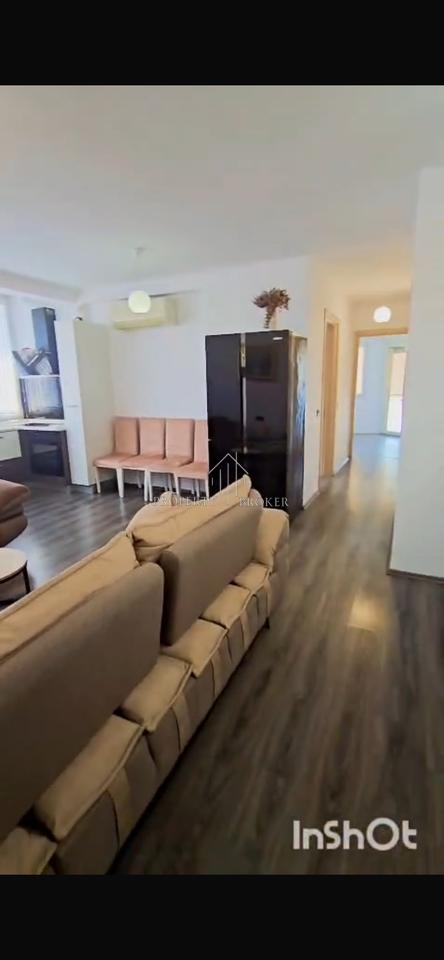 Shitet apartament 2+1 te Ish Fusha e Aviacionit,Rruga e Dafinave!