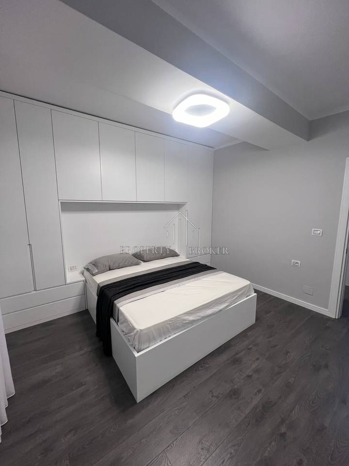Jepet me qera apartament 2+1+🅿️Kompleksi Usluga,Rruga Petrela!