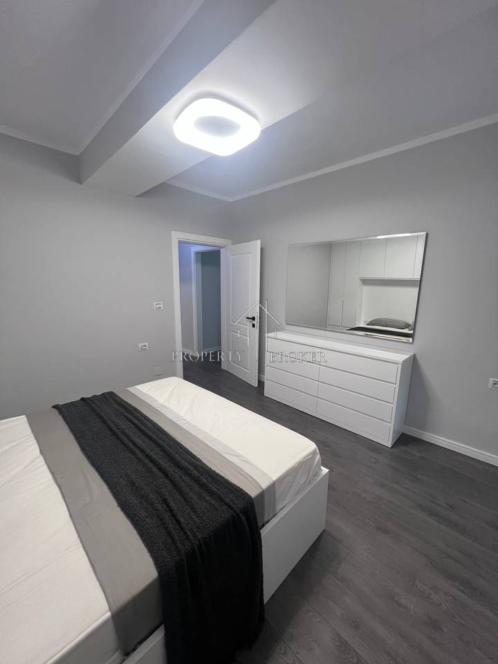 Jepet me qera apartament 2+1+🅿️Kompleksi Usluga,Rruga Petrela!