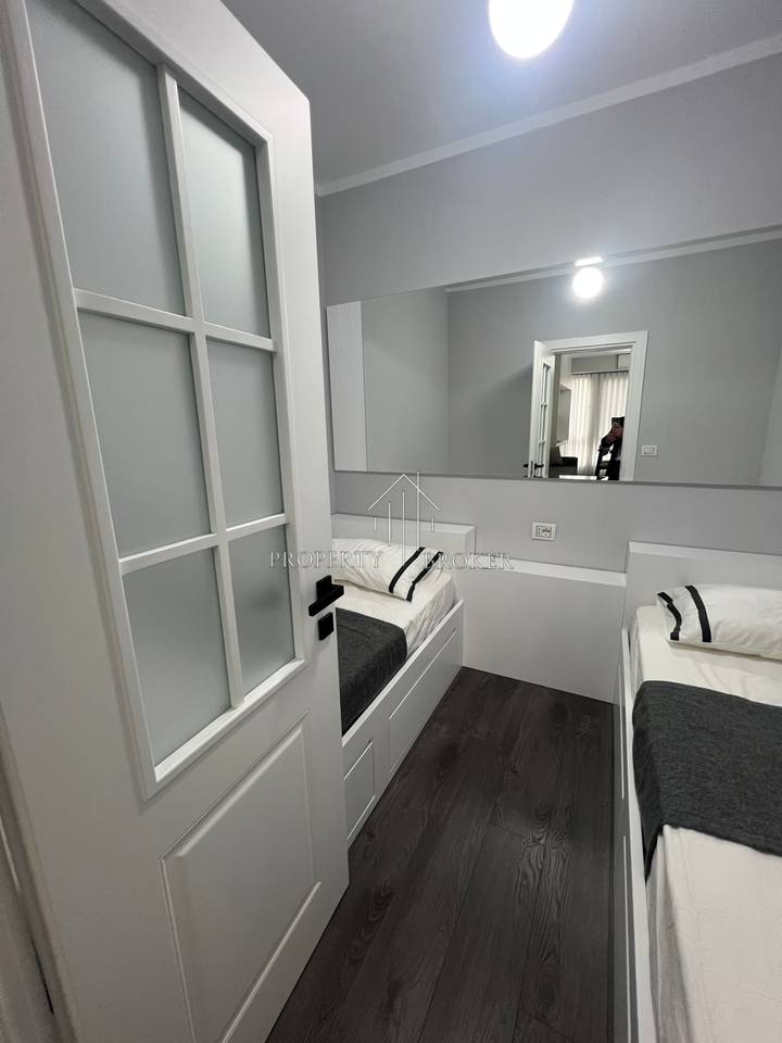 Jepet me qera apartament 2+1+🅿️Kompleksi Usluga,Rruga Petrela!